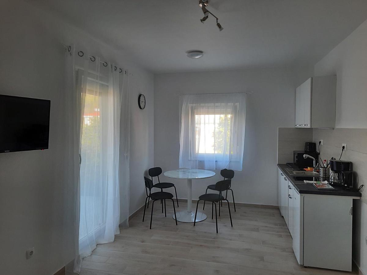 Apartments Matkovic ヴィル エクステリア 写真